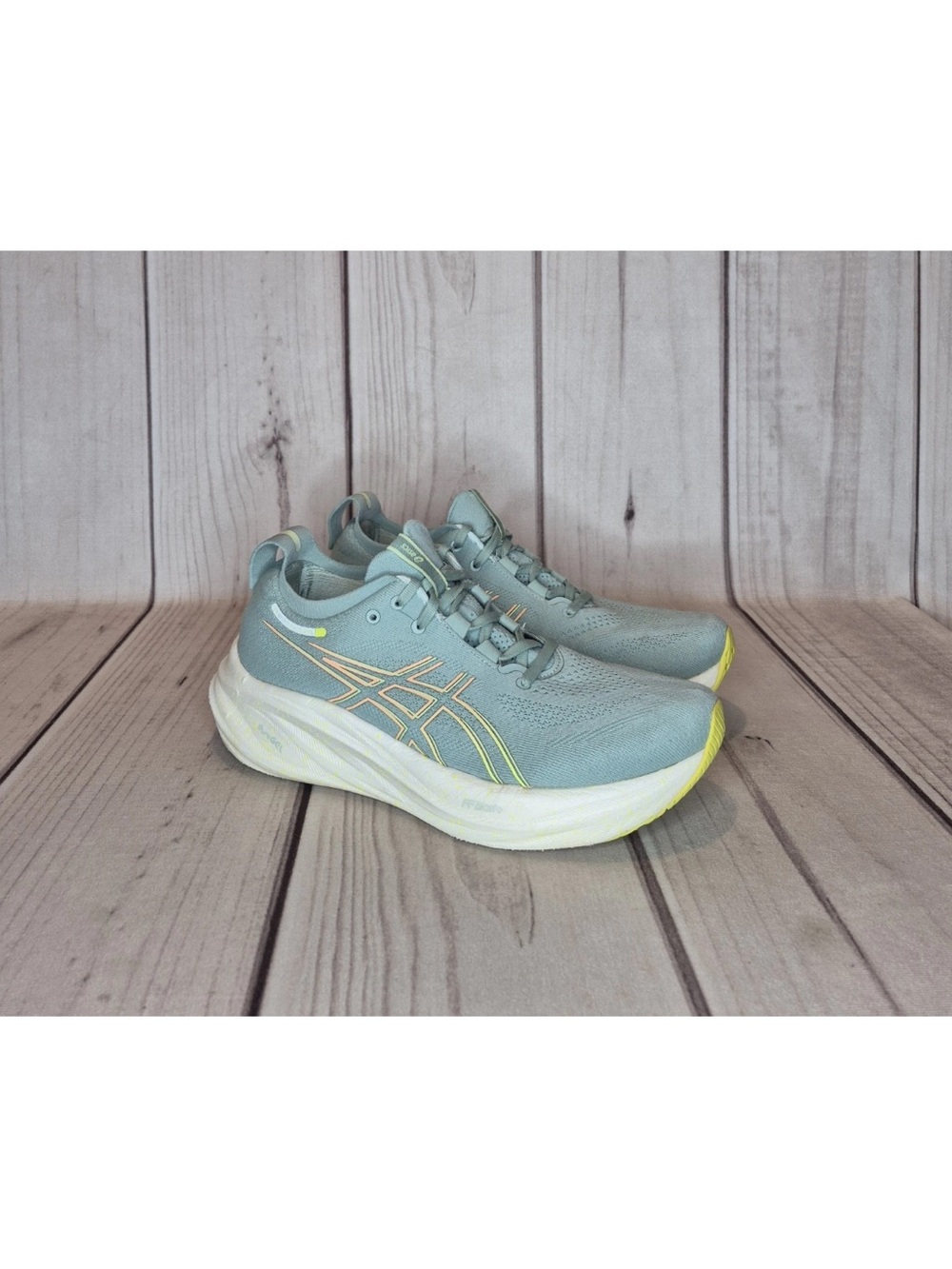 Asics Gel Nimbus 26 Women's Size 9.5 Light Celadon Safety Yellow Sneakers